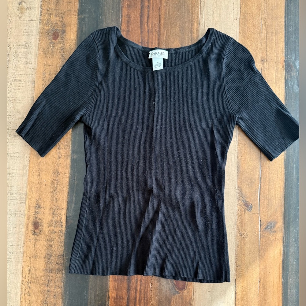Black T-shirt sweater with gold buttons